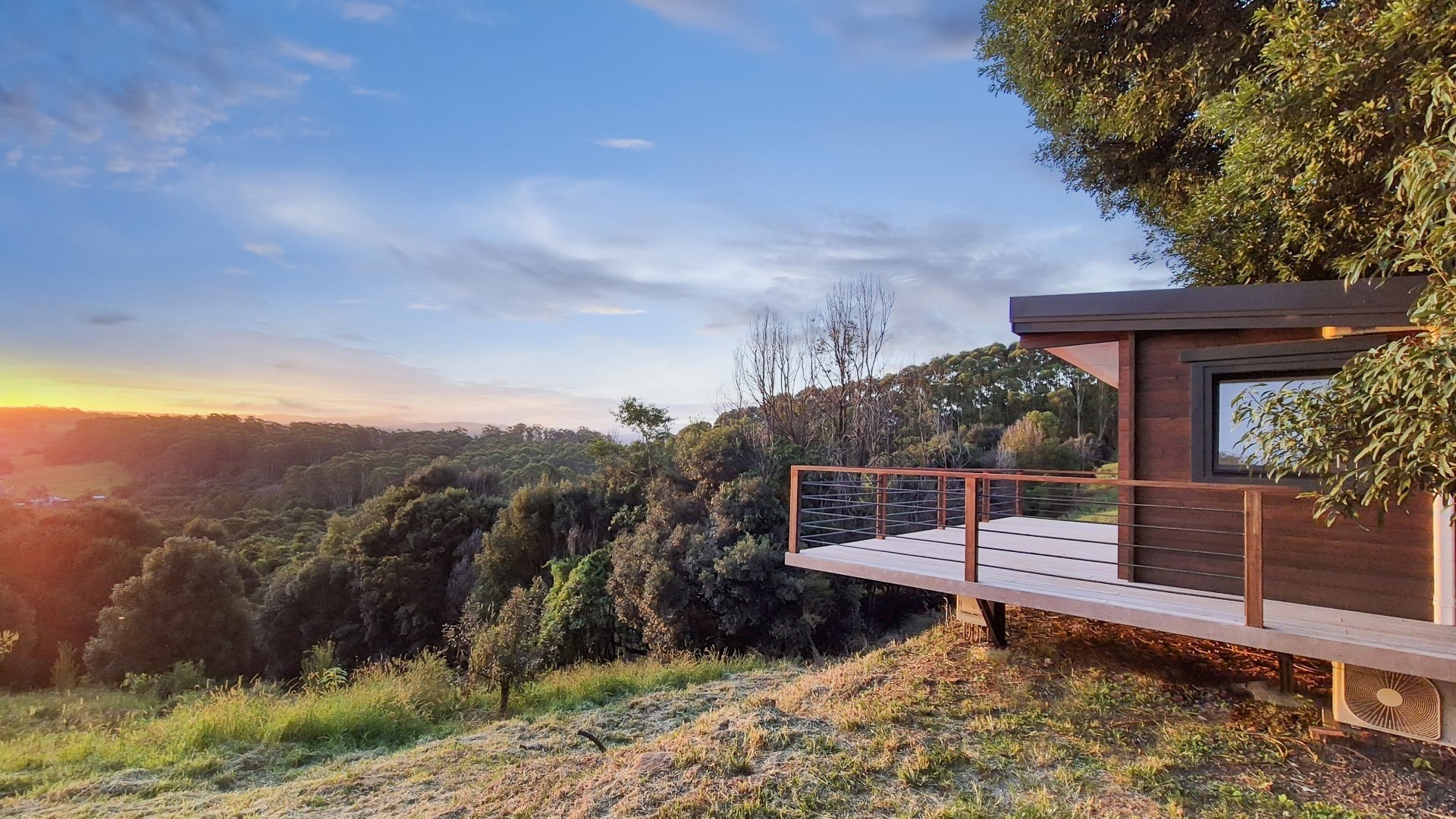 Elevated Sprucera cabin in Byron Bay